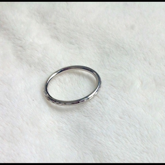 10K solid White gold ring - Picture 3 of 10
